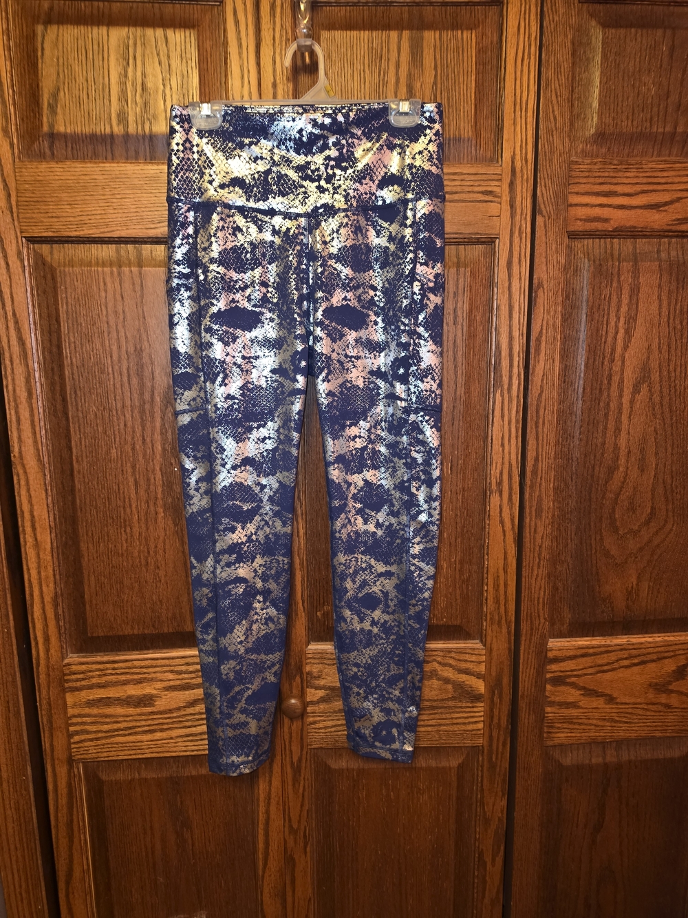 High-Rise Snake-Print Active Leggings in Blue and Pink